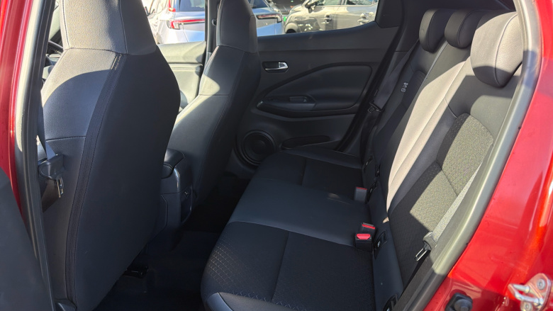 Nissan Juke 1.0 DiG-T 114 N-Connecta 5dr Petrol Hatchback